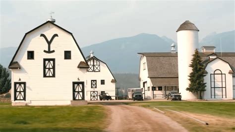 stay at yellowstone dutton ranch